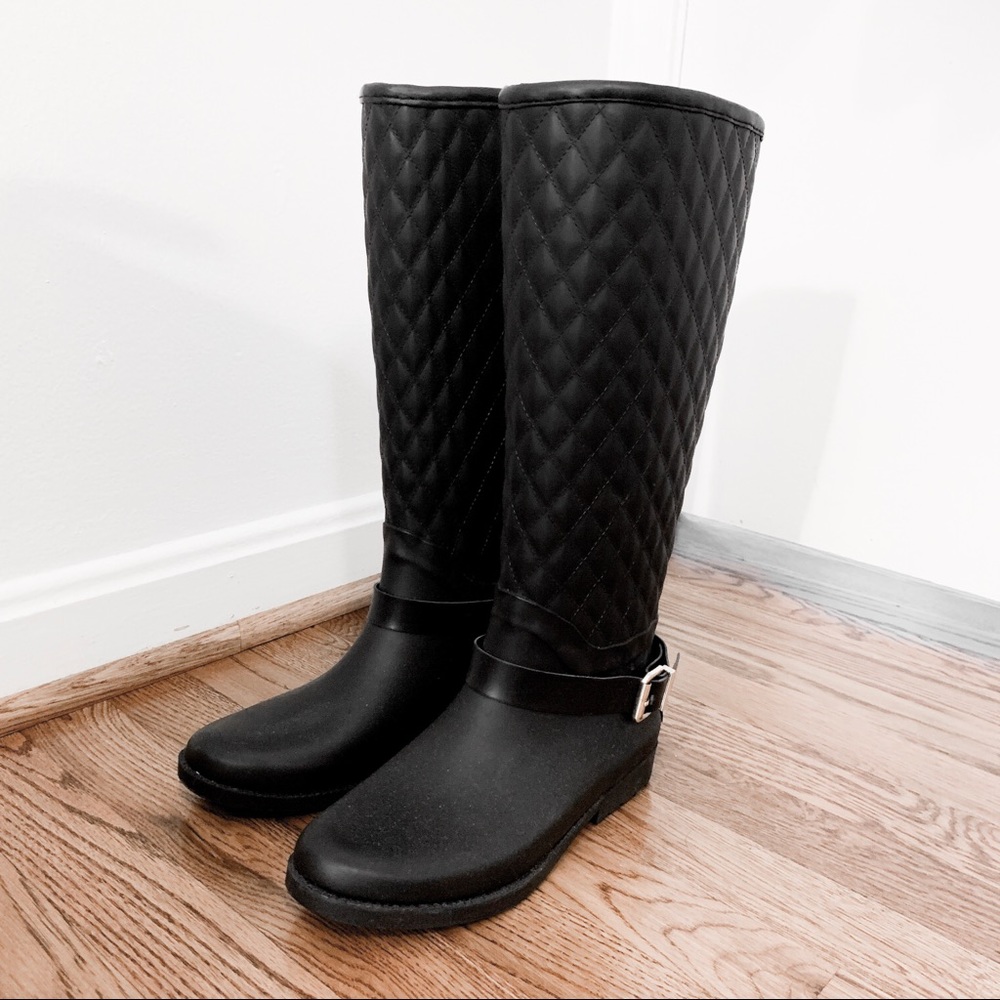 GUESS Black rubber rain boot | NEVER worn!